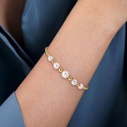 14K Yellow Gold Pearl Bujukan Fashion Bangle