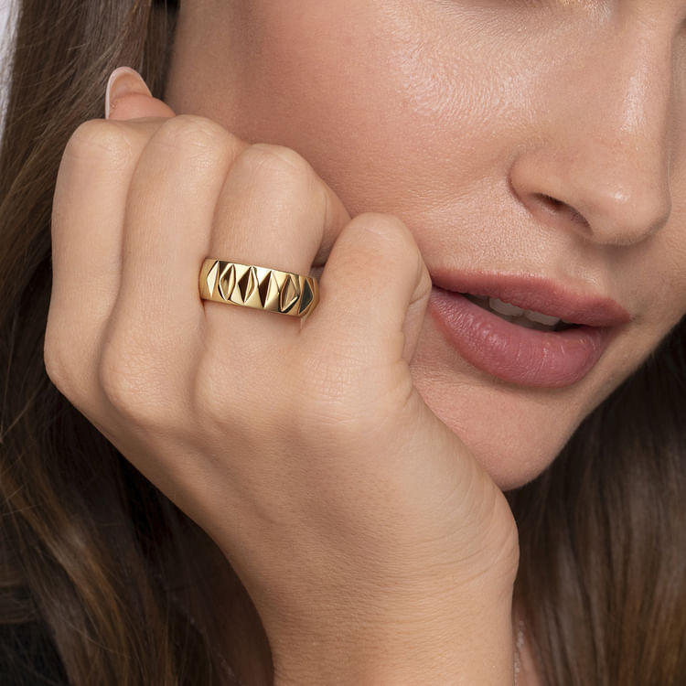 14K Yellow Gold Pyramid Bold Stackable Cigar Band