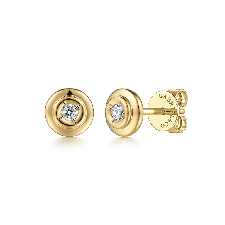 14K Yellow Gold Round Diamond Stud Earrings - 0.07 ct - Shot 1