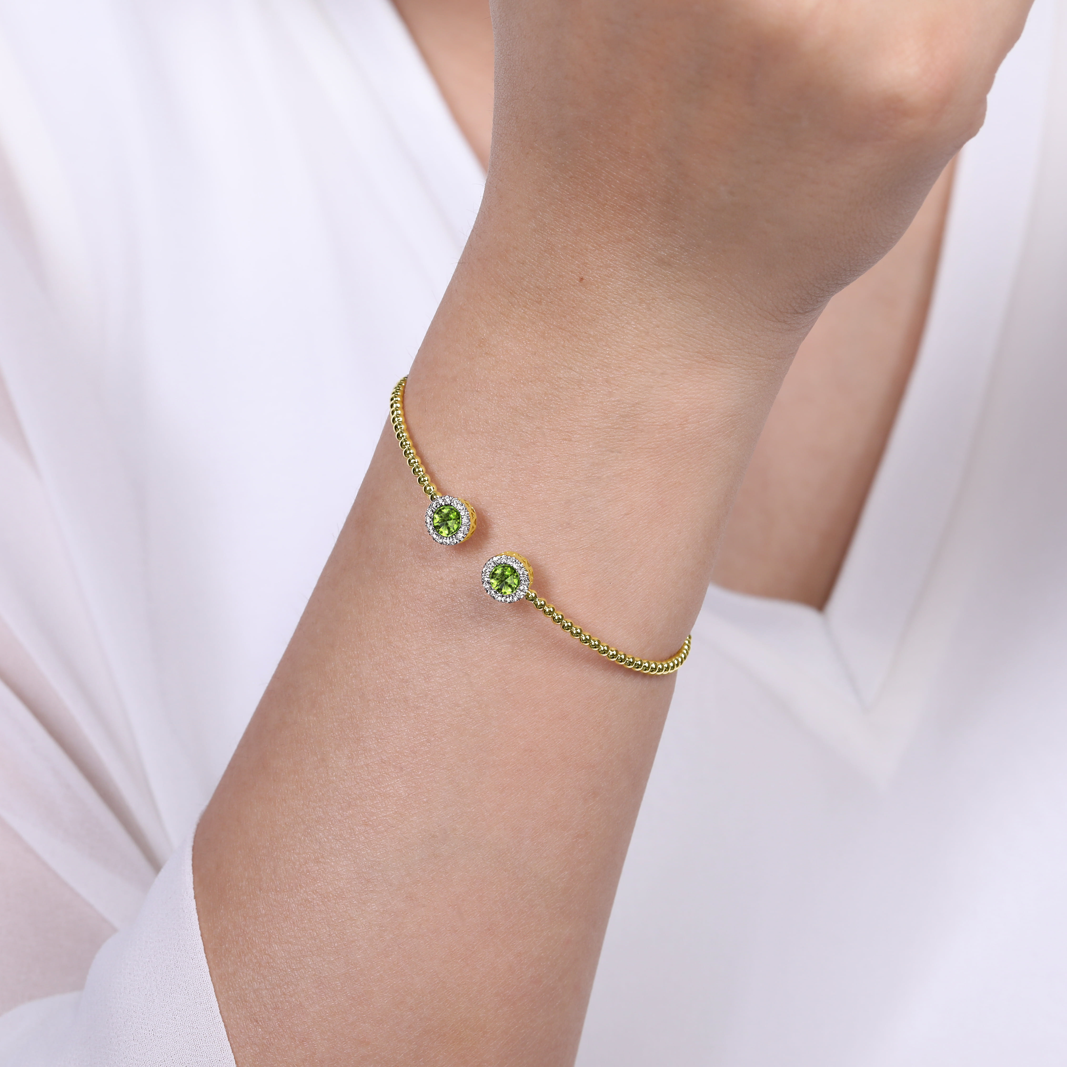 14K Yellow Gold Round Peridot and Diamond Halo Bujukan Bangle - 0.16 ct - Shot 4