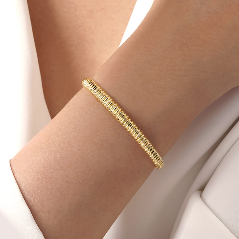 14K Yellow Gold Shrimp Open Bangle - Shot 4