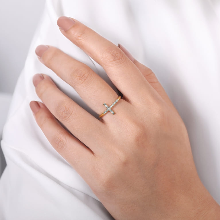 14K Yellow Gold Sideways Cross Diamond Ring - 0.11 ct - Shot 5