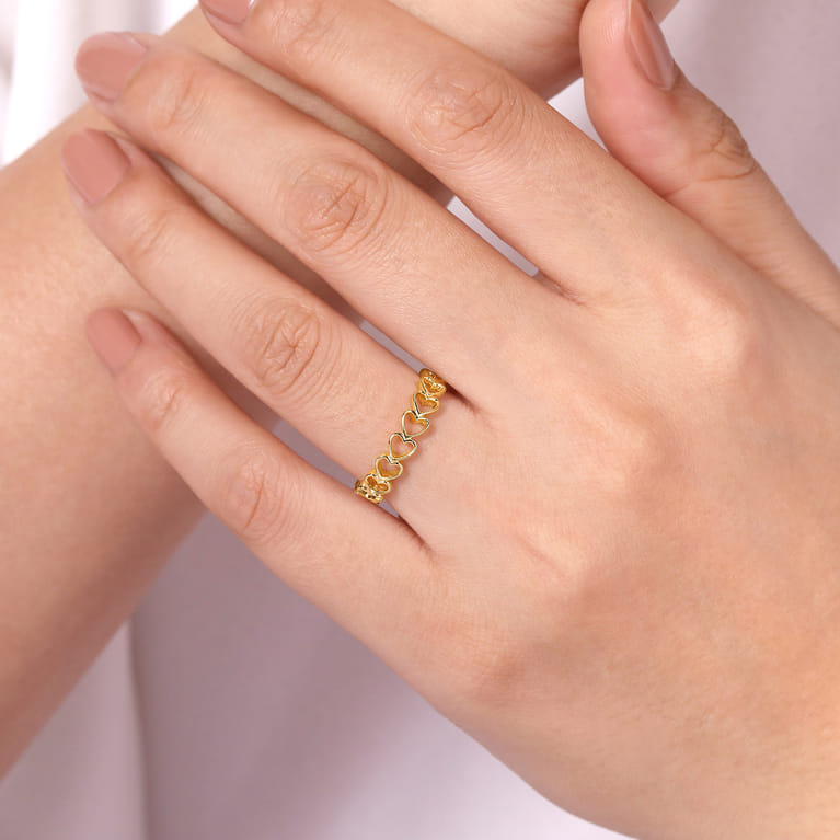 14K Yellow Gold Sideways Heart Stackable Ring - Shot 5