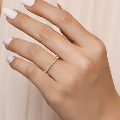 14K Yellow Gold Single Prong Diamond Band