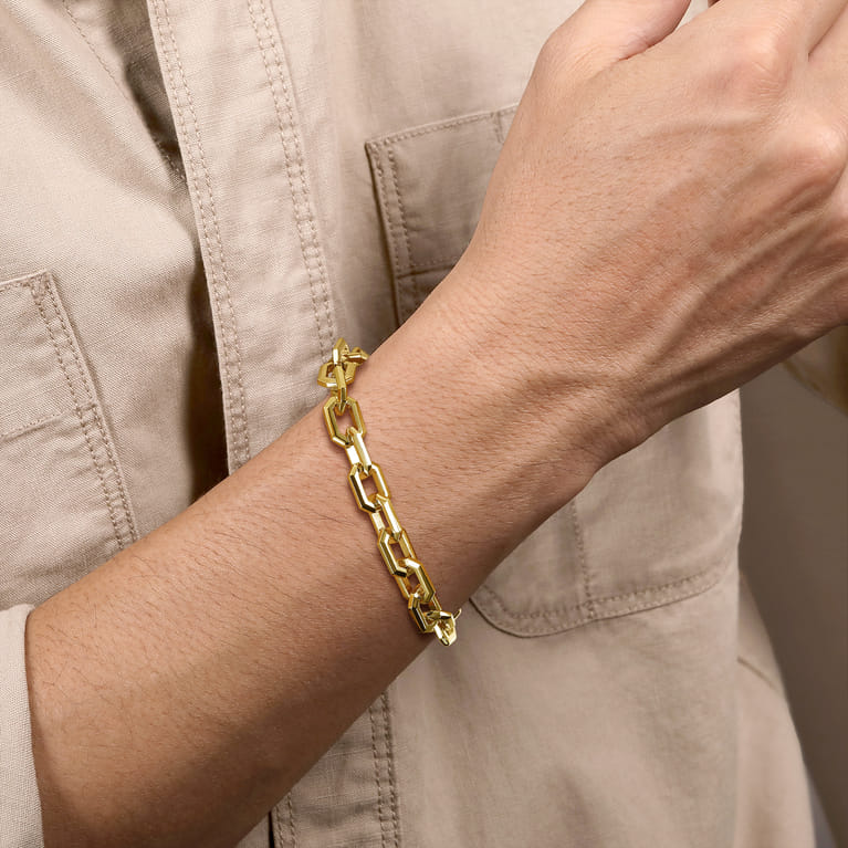 14K Yellow Gold Solid Faceted Chain Bracelet - Shot 3