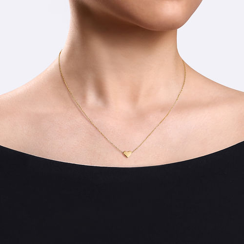 14K Yellow Gold Solid Heart Pendant Necklace - Shot 3