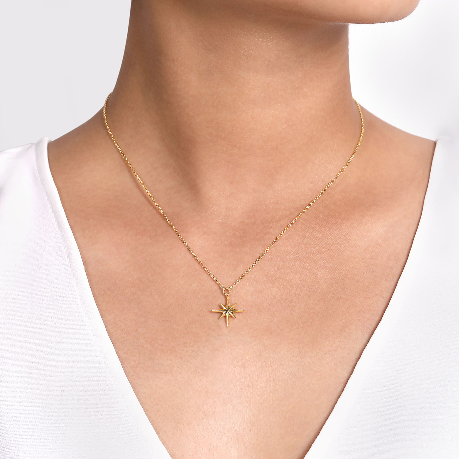 14K Yellow Gold Star Pendant Necklace - Shot 3