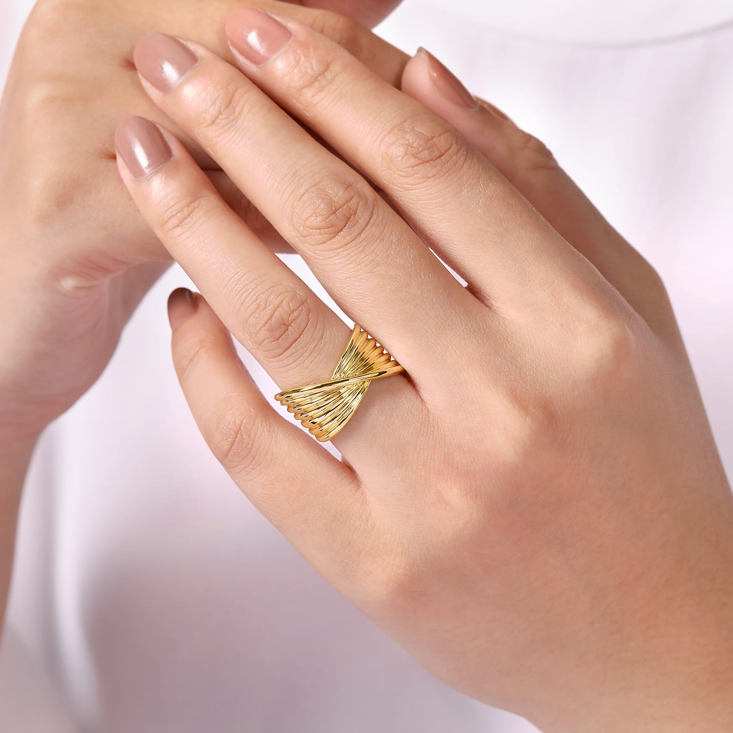 14K Yellow Gold Textured Rows Twist Ring - Shot 5