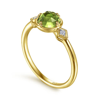 14K-Yellow-Gold-Three-Stone-Peridot-and-Diamond-Ring3