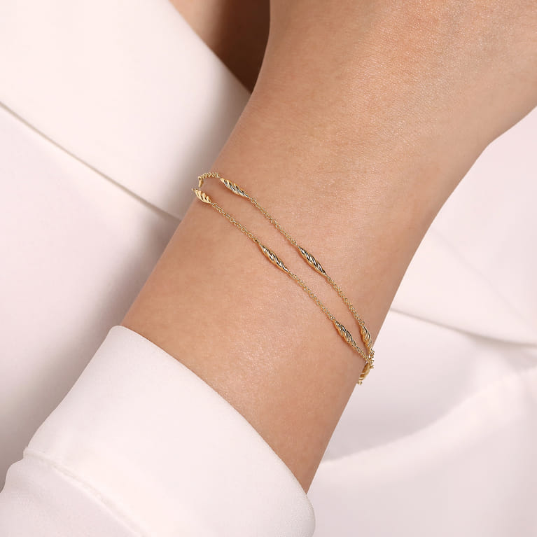 14K Yellow Gold Twisted Chain Bracelet - Shot 3