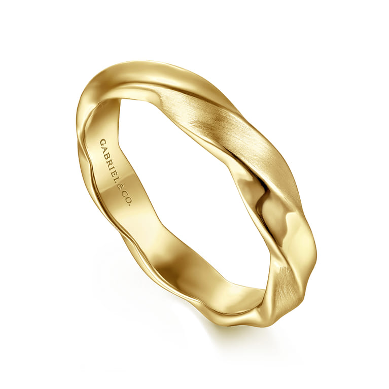 14K Yellow Gold Twisted Men's Ring - Shot 3