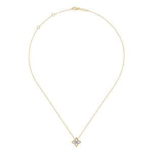 14K Yellow Gold Twisted Rope Clover Pendant Necklace with Diamond Petals