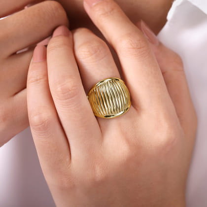 14K Yellow Gold Vertical Line Cigar Puff Band