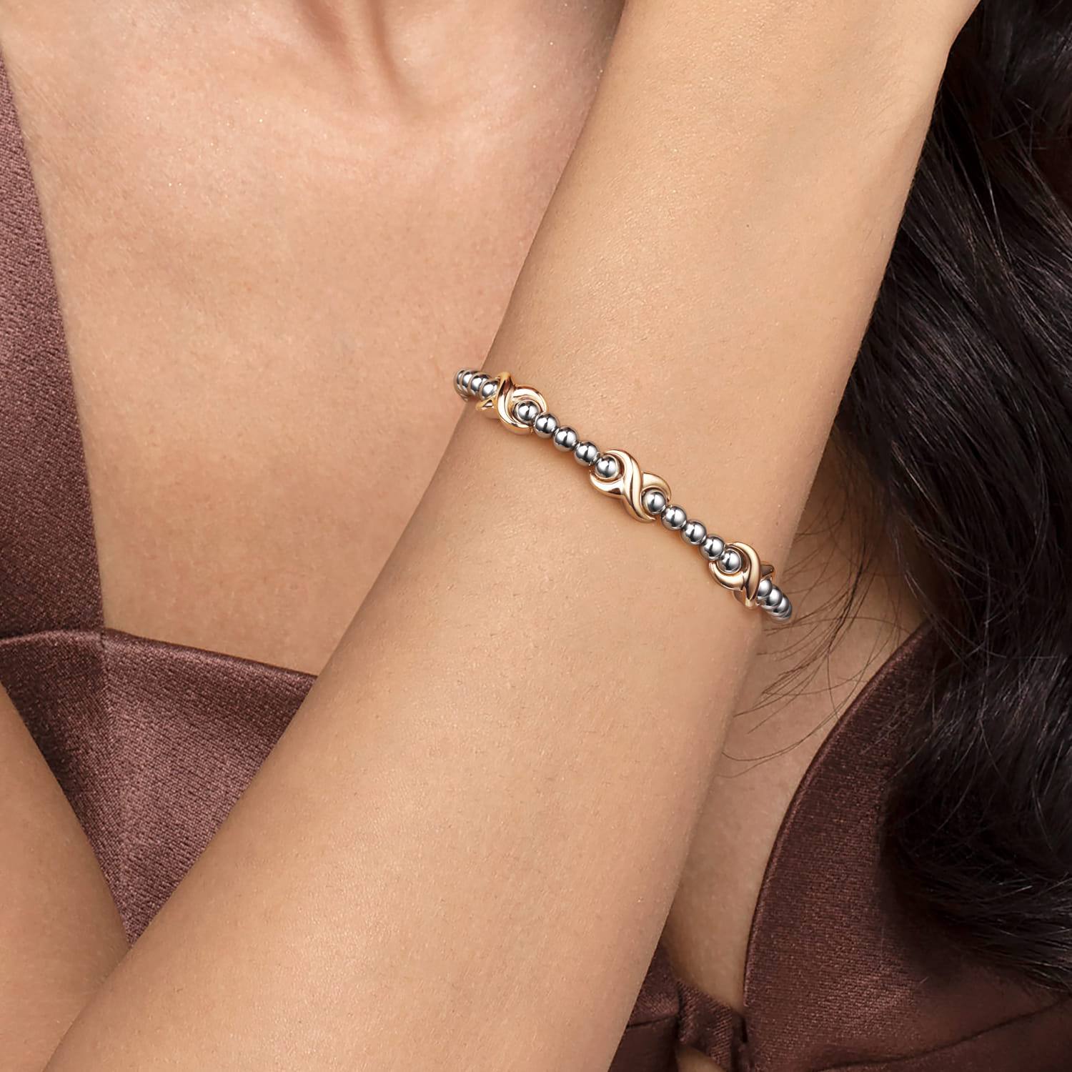 14K Yellow Gold and 925 Sterling Silver Bujukan Station Bangle - Shot 4