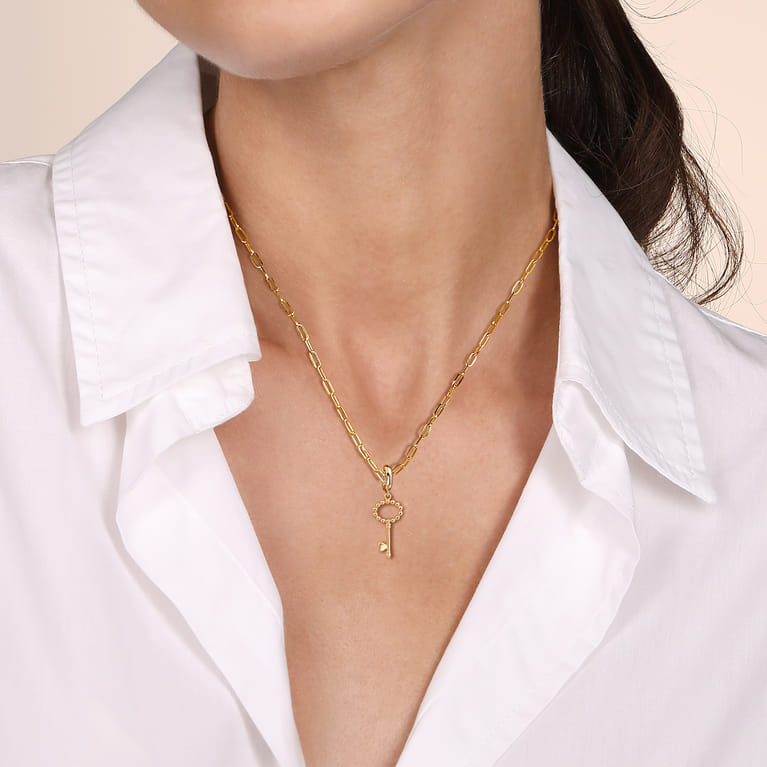 14K Yellow Plain Gold Bujukan Key Charm Pendant With Detachable Bail - Shot 4