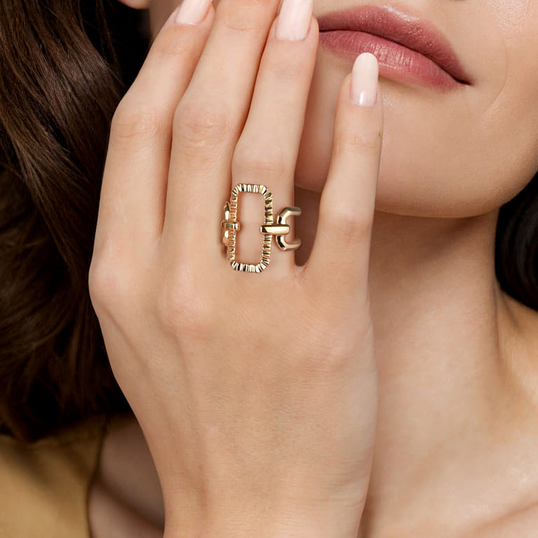 14K Yellow Plain Gold Diamond Cut Link Wide Band Ring - Shot 6