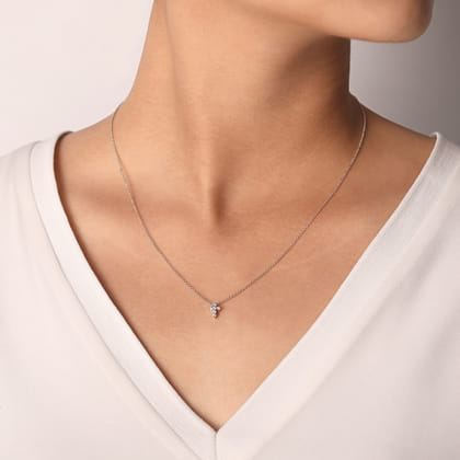 18 inch 14K White Gold Diamond Cross Pendant Necklace