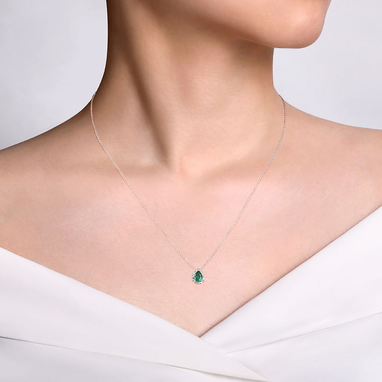 18 inch 14K White Gold Pear Shaped Emerald and Diamond Halo Pendant Necklace