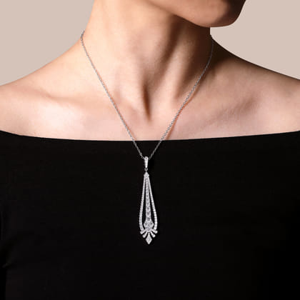 18 inch 18K White Gold Diamond Statement Necklace