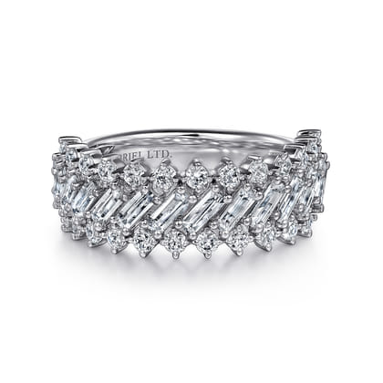 18K White Gold Baguette Diamond Fashion Ring