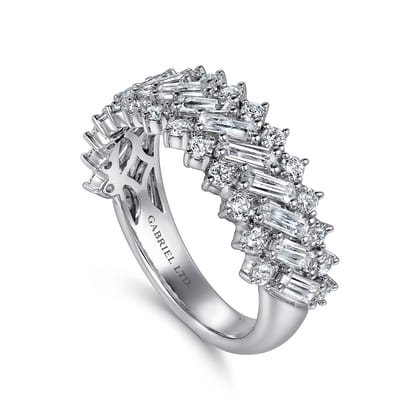 18K White Gold Baguette Diamond Fashion Ring