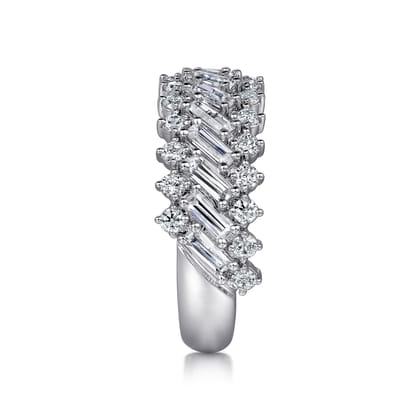 18K White Gold Baguette Diamond Fashion Ring