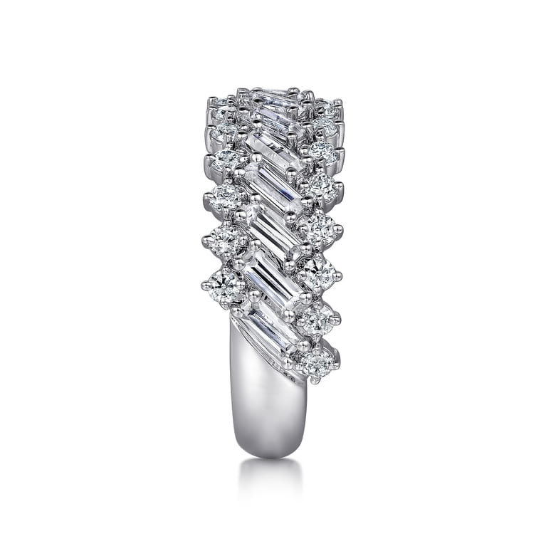 18K White Gold Baguette Diamond Fashion Ring - 1.6 ct - Shot 4