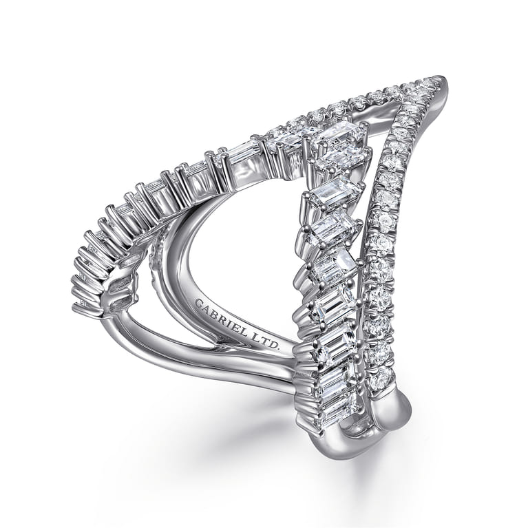 18K White Gold Diamond Baguette and Round Chevron Statement Ring - 1.61 ct - Shot 2