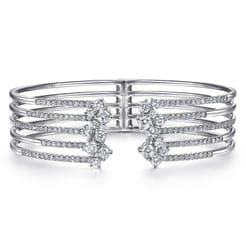 18K White Gold Diamond Bangle
