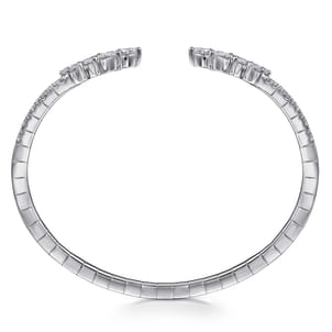 18K White Gold Diamond Bangle
