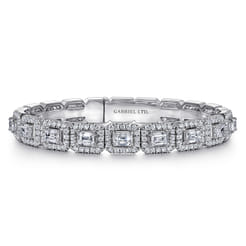 18K White Gold Diamond Bangle