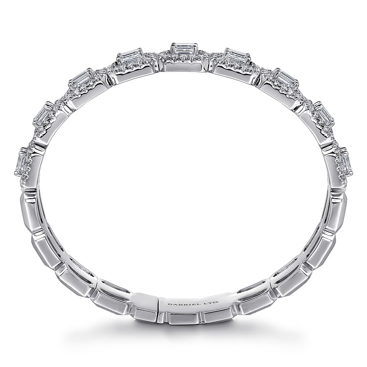 18K White Gold Diamond Bangle