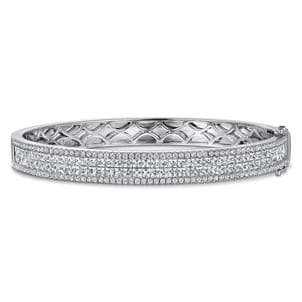 18K White Gold Diamond Bangle