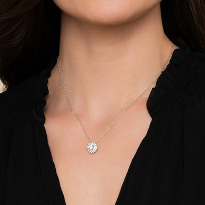 18K White Gold Diamond Burst Pendant Necklace