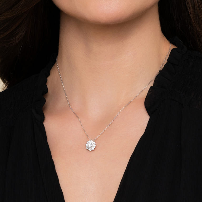 18K White Gold Diamond Burst Pendant Necklace - 0.95 ct - Shot 3
