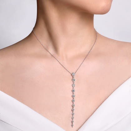 18K White Gold Diamond Drop Necklace