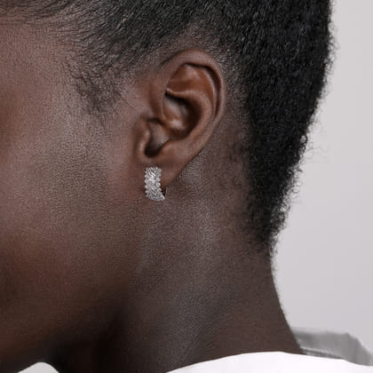 18K White Gold Diamond Earrings