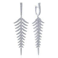 18K White Gold Diamond Fishbone Linear Huggies