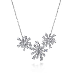 18K White Gold Diamond Floral Necklace