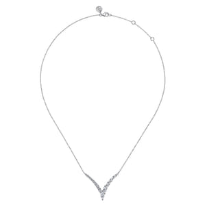 18K White Gold Diamond Necklace
