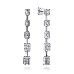18K White Gold Diamond Stud Earrings