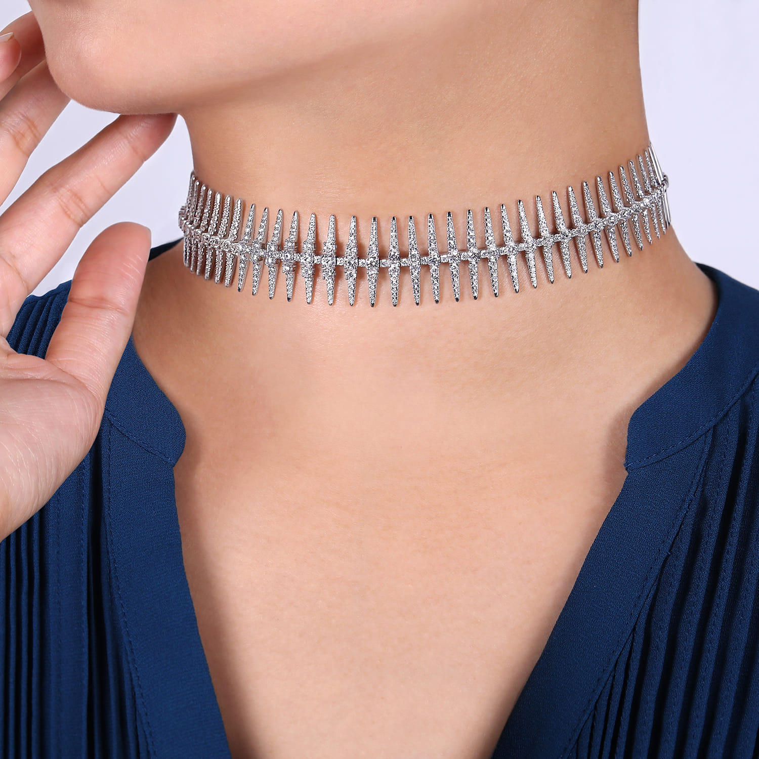 18K White Gold Pave Diamond Spike Statement Necklace - 7.06 ct - Shot 3