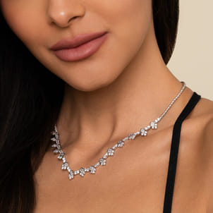 18K White Gold Princess and Round Diamond Necklace