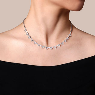 18K-White-Gold-Princess-and-Round-Diamond-Necklace3