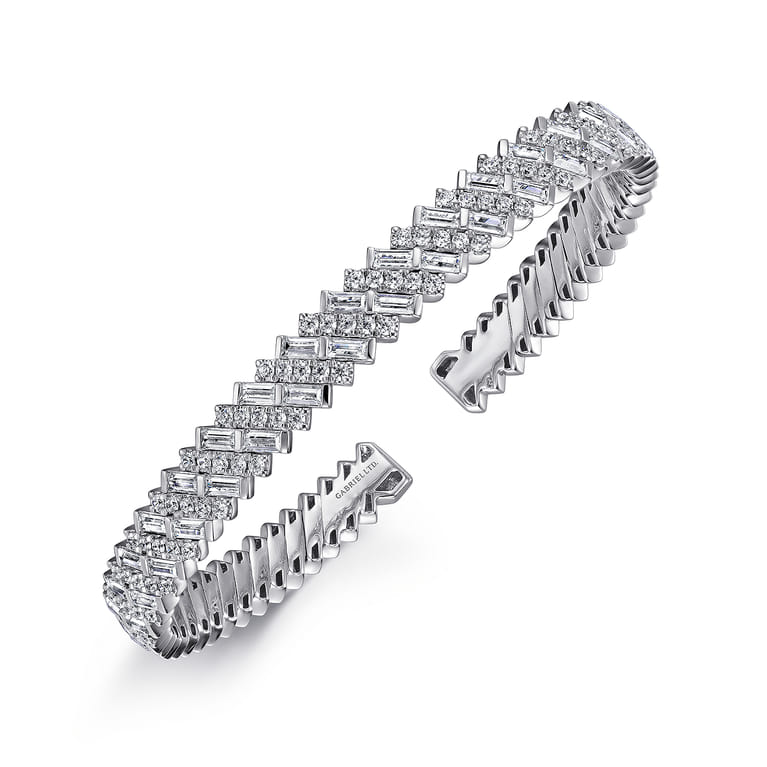 18K White Gold Round and Baguette Diamond Bangle Bracelet - 3.01 ct - Shot 2