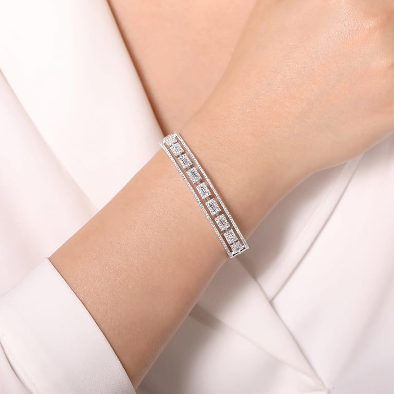 18K White Gold Round and Baguette Diamond Cuff Bracelet - 2.2 ct - Shot 4