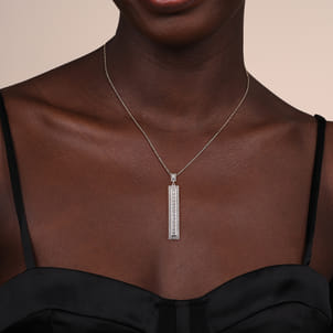 18K White Gold Vertical Diamond Bar Pendant Necklace