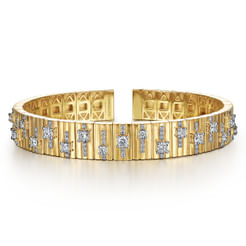 18K Yellow Gold Contemporary Diamond Station Bangle