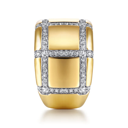 18K Yellow Gold Wide Band Ring with Checkered Diamond Pattern