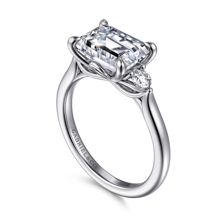 Darline - 14K White Gold Emerald Cut Three Stone Lotus Diamond Engagement Ring - 0.22 ct - Shot 3